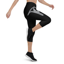 Load image into Gallery viewer, Capri Leggings
